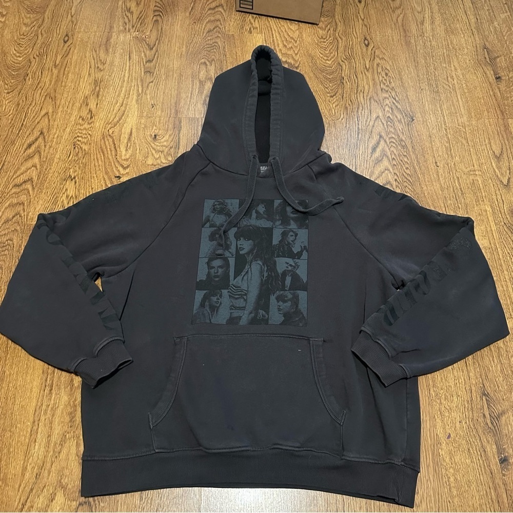 Taylor Swift gray Graphic Hoodie size large ERAS TOUR merchandise fan